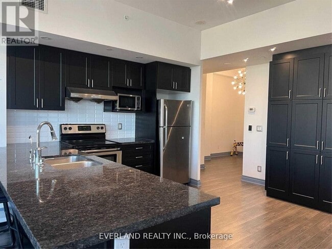 Building Photo - 89 S Town Centre Blvd