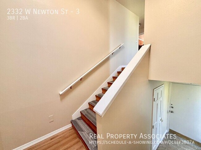 Photo - 2332 W Newton St Apartment