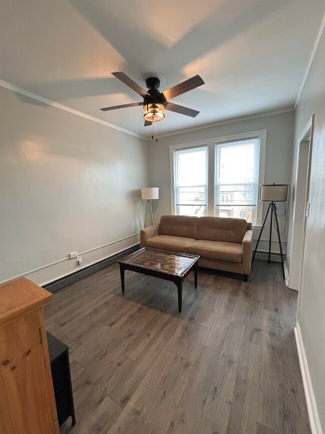 Foto del edificio - 66 Cottage St