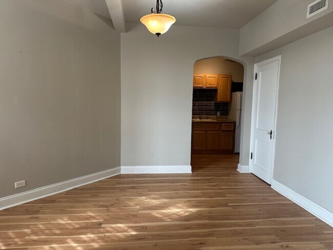 Building Photo - 1525 N Front St