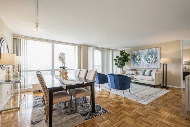 Foto del edificio - 601 E 32nd St