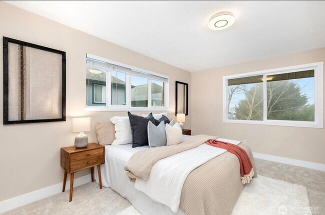 Foto del edificio - 1301 Edmonds Ave NE