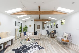 Building Photo - 13263 Venice Blvd