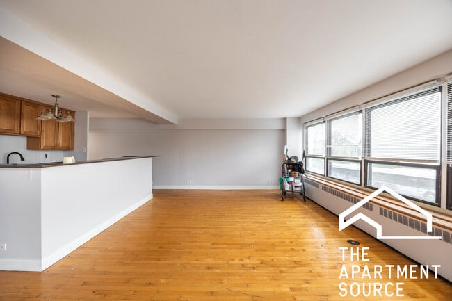 Photo - 4180 N Marine Dr Apartment