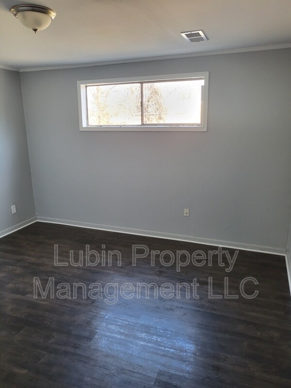 Foto del edificio - 1583 Ragan St