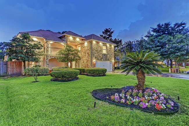 Building Photo - 1013 Fisher St