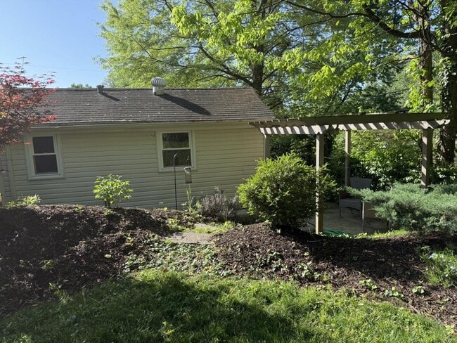 Foto del edificio - 2901 Lindsay Ave