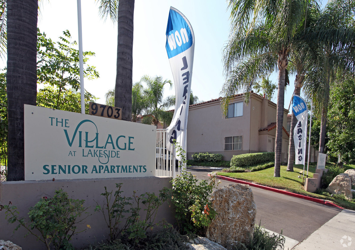 Foto principal - The Village at Lakeside (55+ Community)