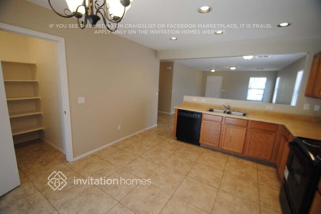 Building Photo - 15429 W Cameron Dr
