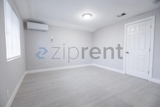 Building Photo - 7057 Forman Way