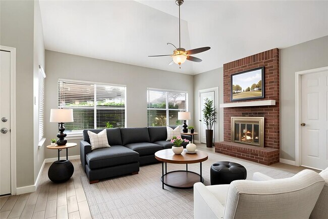 Foto del edificio - 16801 Gravesend Rd