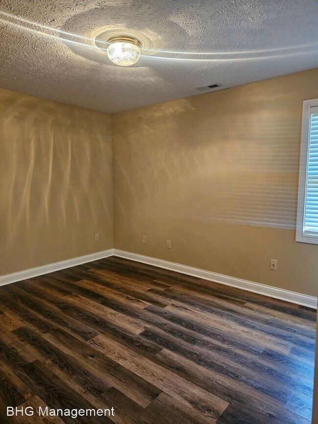 Building Photo - 3 br, 2 bath House - 1025 East Byers Avenue