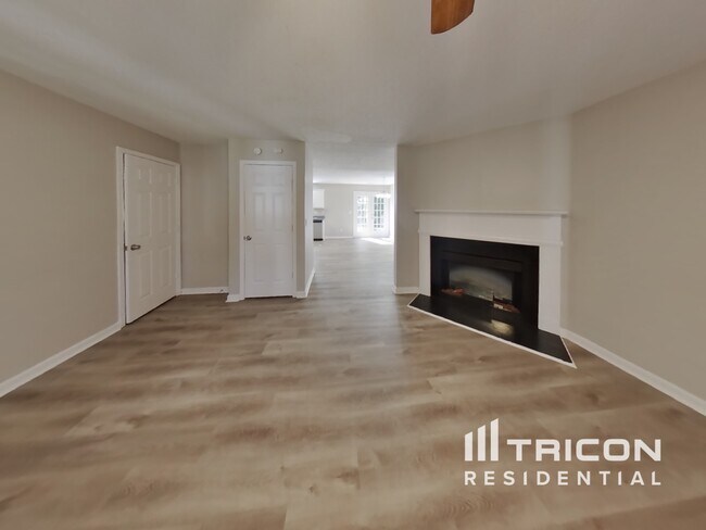 Foto del edificio - 5799 Waggoner Ct
