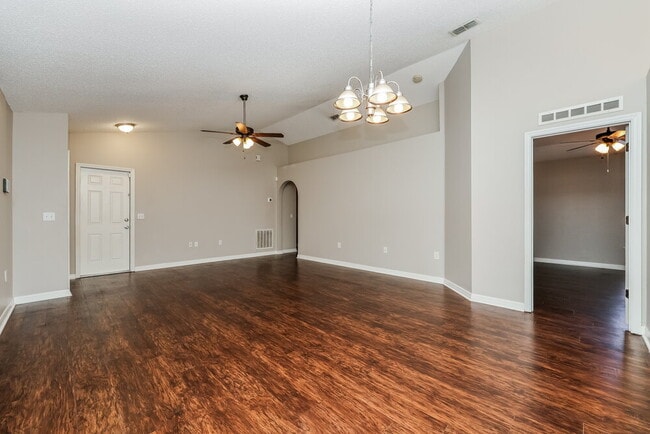 Building Photo - 11426 Ivy Flower Loop