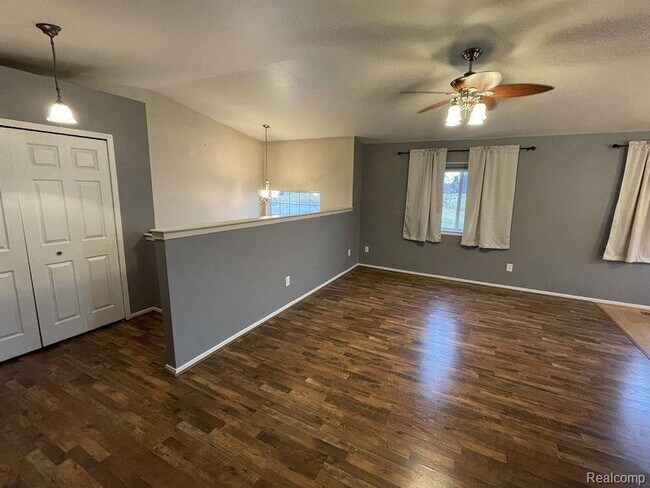 Foto del edificio - 1079 River Ridge Cir