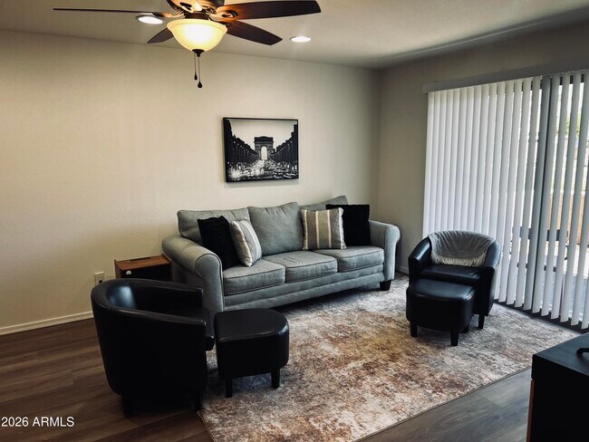 Foto del edificio - 4354 N 82nd St