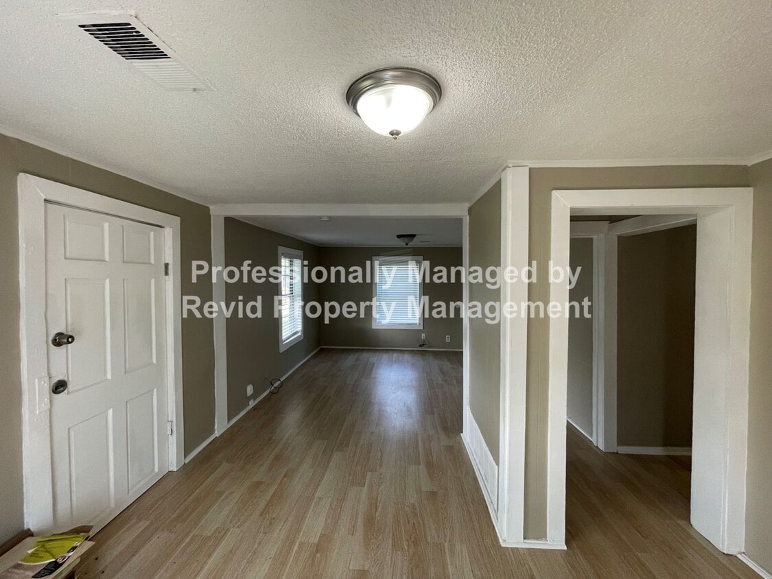 742 Whitehaven Ln, Memphis, TN 38109 House Rental in Memphis, TN