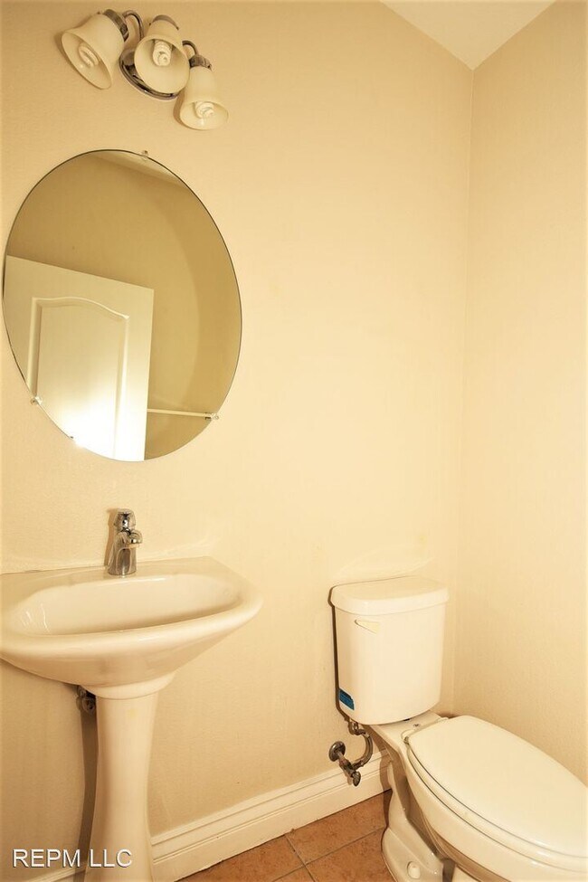 Foto del edificio - 3 br, 2.5 bath House - 4036 Villeroy Avenue