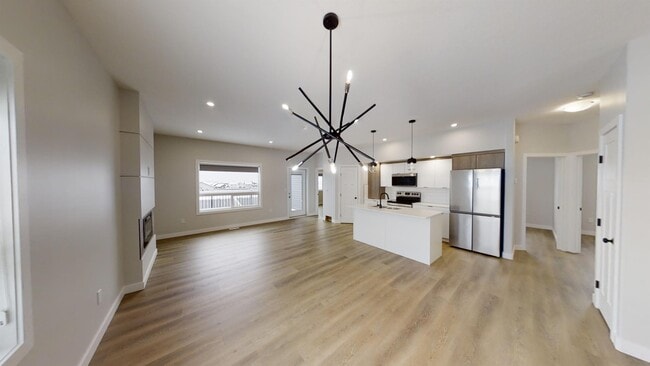 Building Photo - 13002-13106 106 St