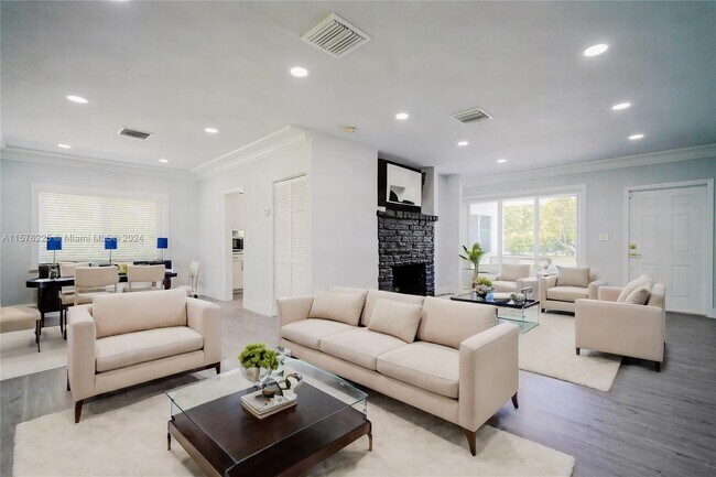 Foto del edificio - 8390 SW 64th St