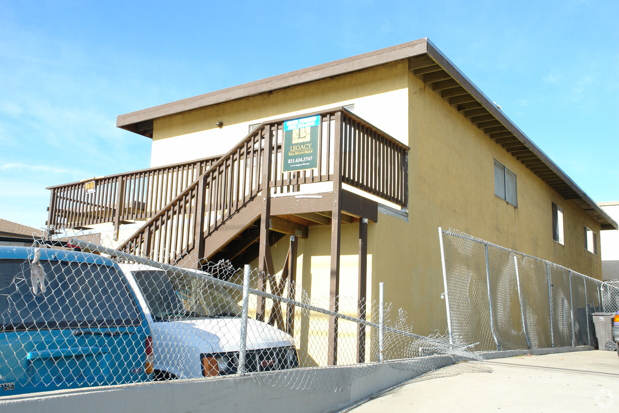1017 N Sanborn Rd, Salinas, CA 93905 Apartments in Salinas, CA
