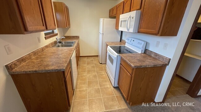 Building Photo - 2280 Stepping Stones Way
