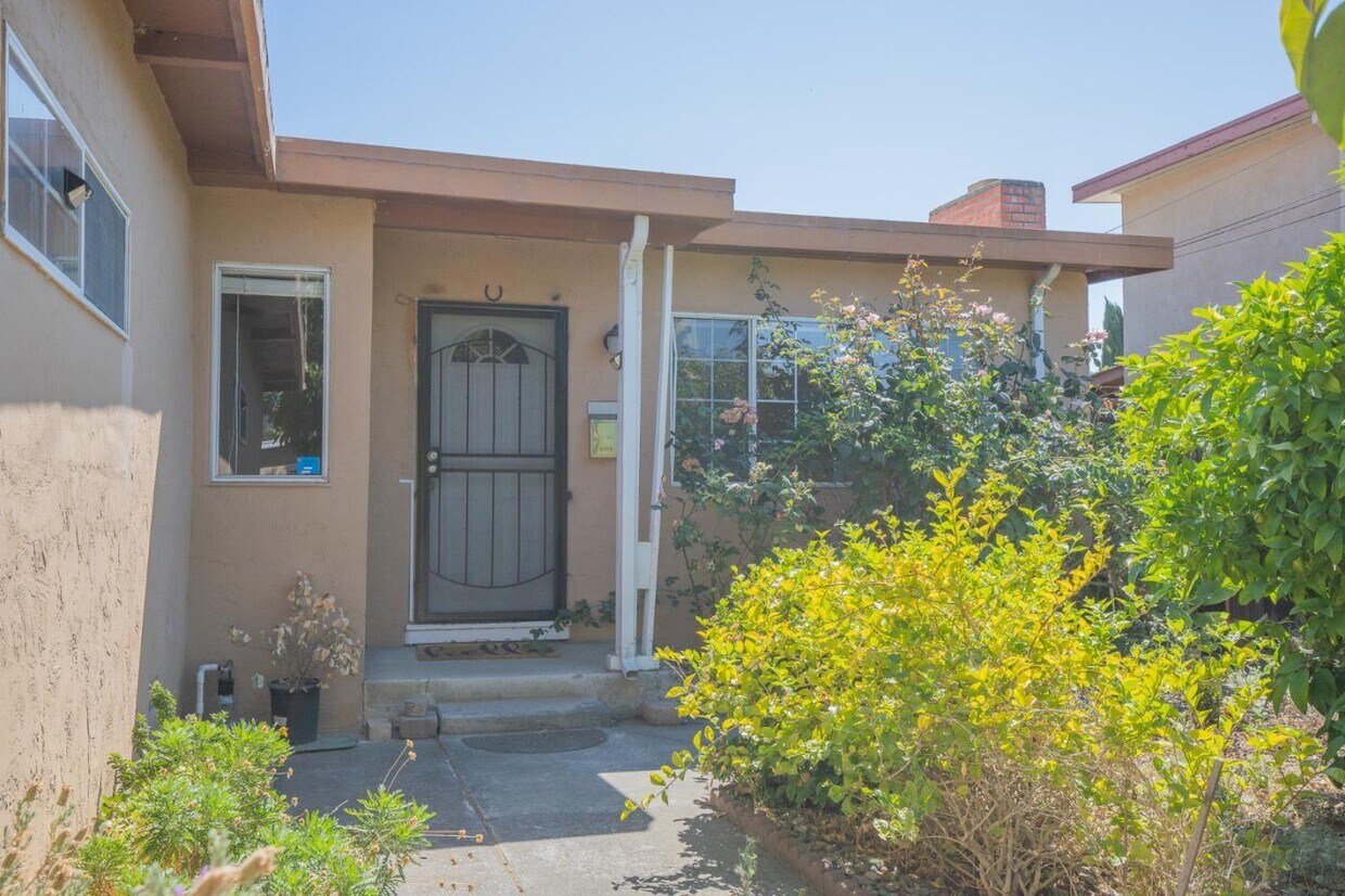 Foto principal - 33613 14th St