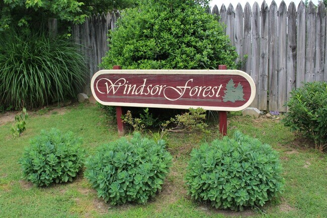 Foto del edificio - Fletcher - Four Bedroom, Lawn Care Included