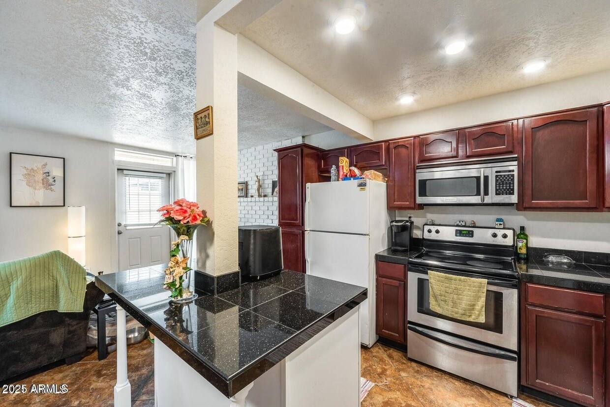 Foto principal - 4202 N 28th St