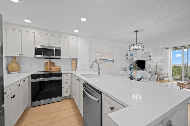 Building Photo - 3540 S Ocean Blvd