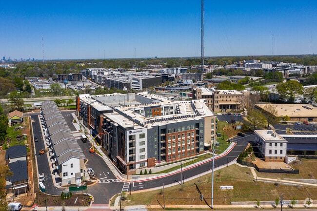 Building Photo - Link Apartments® Grant Park