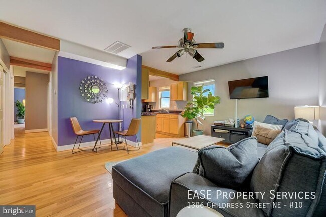 Foto del edificio - 1306 Childress St NE