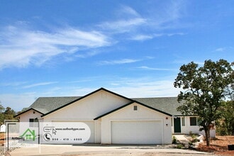Building Photo - 19757 Brokeoff Mountain Pl