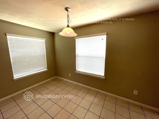 Building Photo - 19239 Canaras Ct