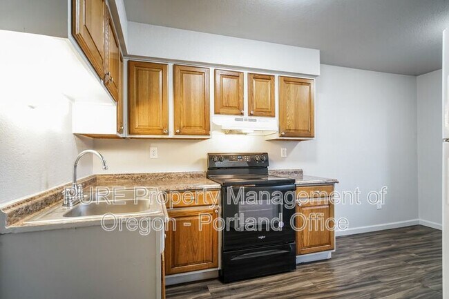 Foto del edificio - 760 Plymouth Dr NE