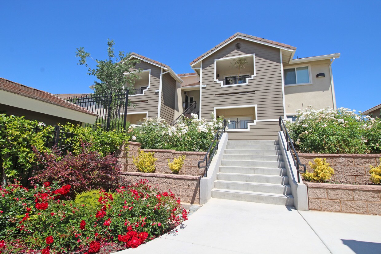 The Oaks at Hackberry Apartments in Sacramento, CA