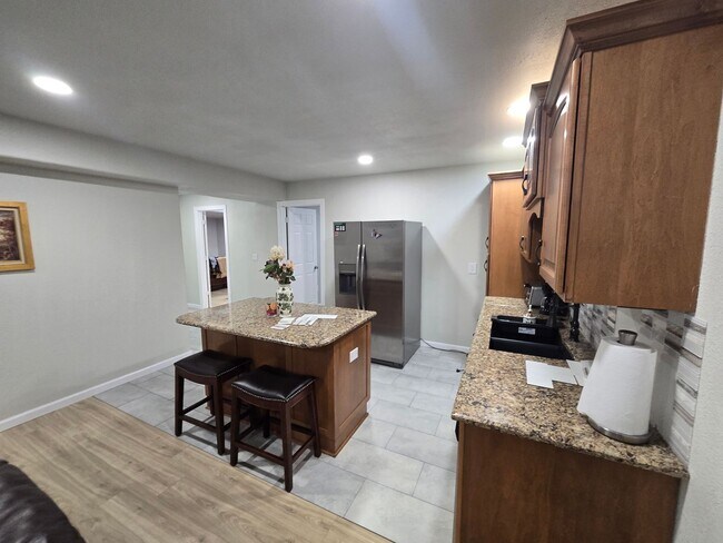 Photo - 2 Bed 2 Bath Basement Apartment