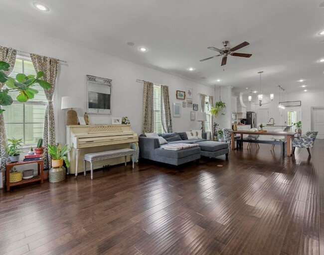 Foto del edificio - 1307 Americana Blvd