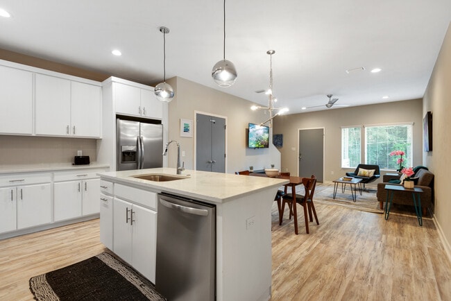 Photo - 823 N Bronough St Townhome