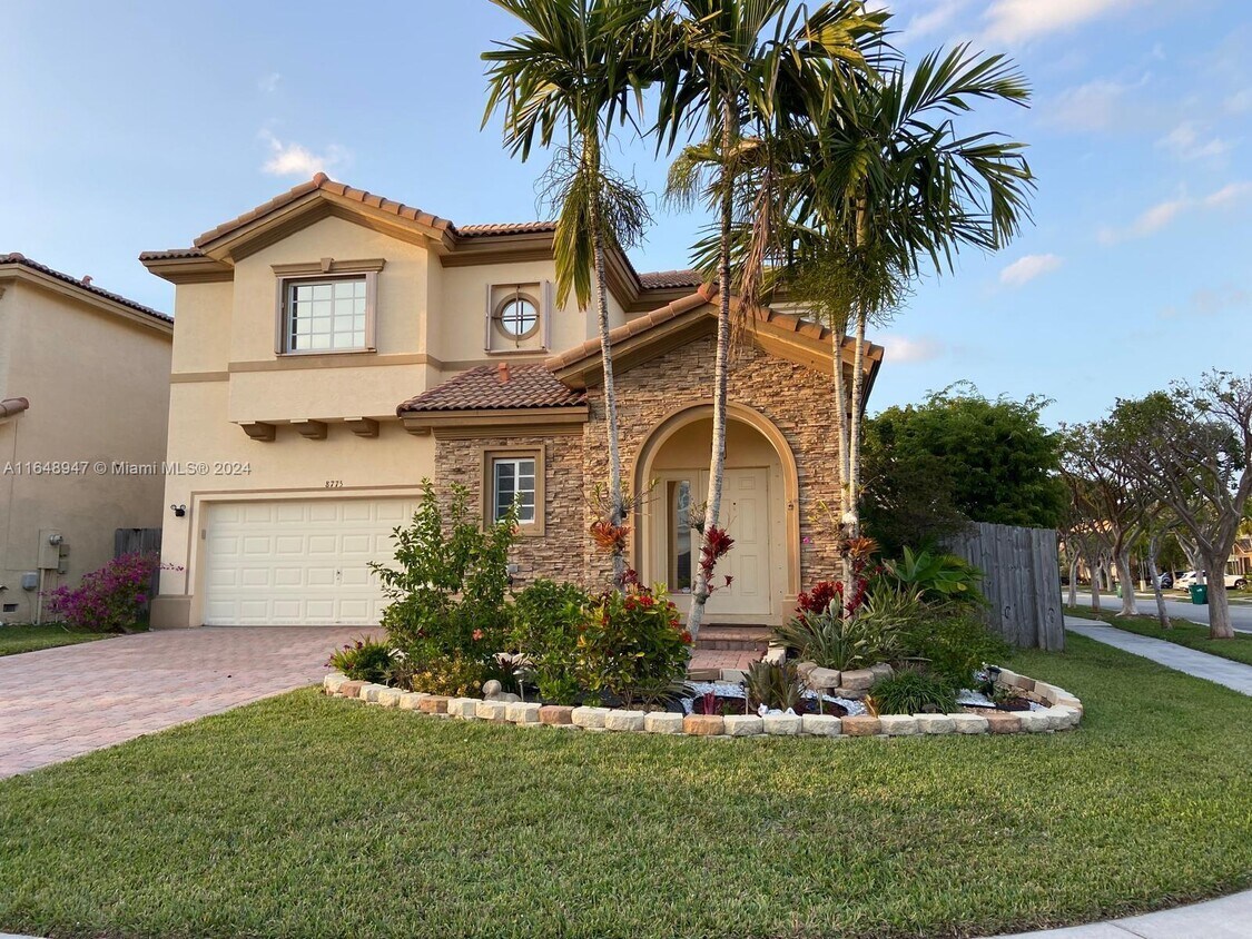 Primary Photo - 8775 SW 221st Terrace