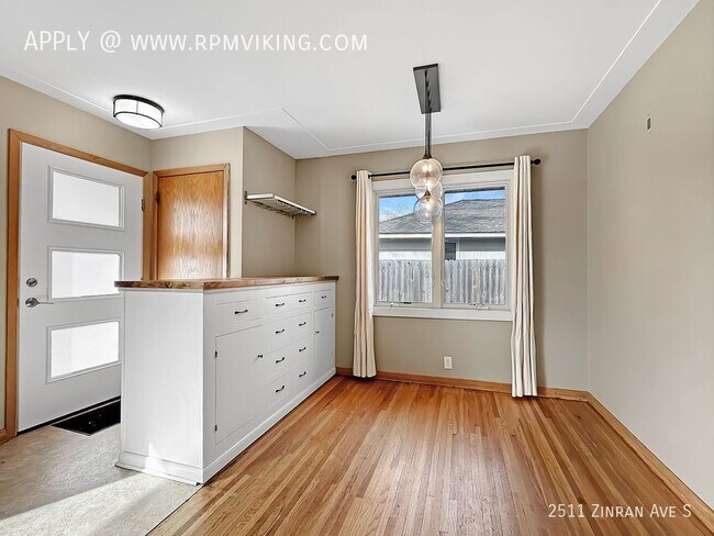 Building Photo - 4br 2ba 2 Car Garage ~ Flexible Terms ~ 9 ...