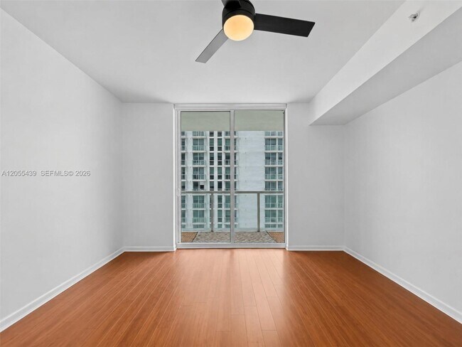 Foto del edificio - 253 NE 2nd St