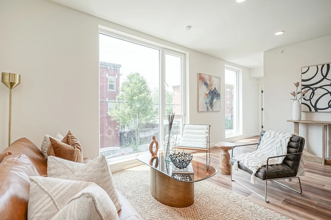 Photo - 1301 Bainbridge St Apartment