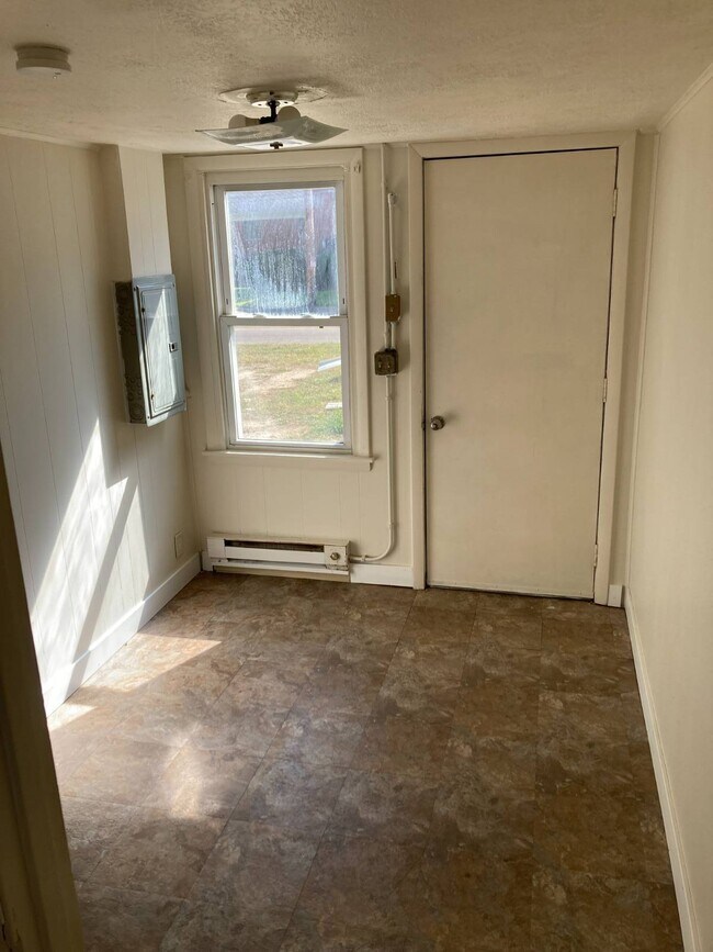 Foto del edificio - 1625 Navarre Rd SW