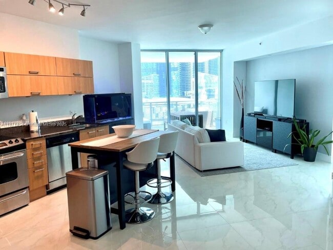 Foto del edificio - 350 S Miami Ave