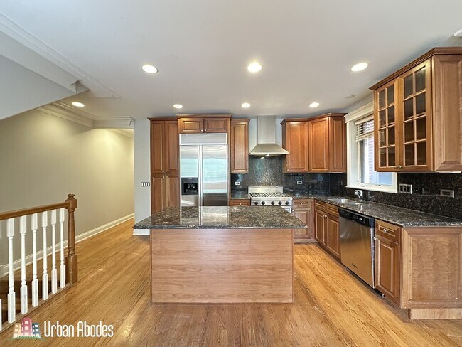 Foto del edificio - 3721 N Clifton Ave