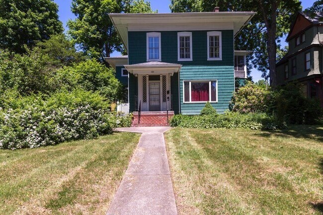 Fachada principal - 314 w clinton st