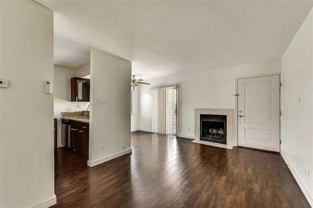 Foto del edificio - 8180 Lemmon Ave