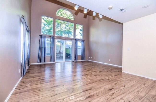 Building Photo - 5517 136th St SE