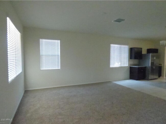 Building Photo - 30999 W Picadilly Rd